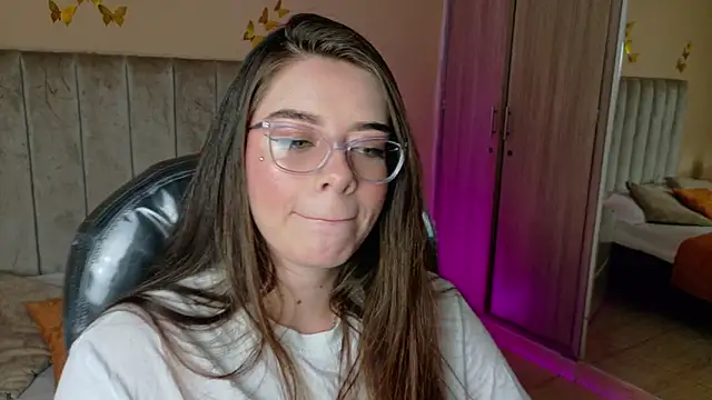 Charlotte Olsen  online show from 06-13-26, 07:34