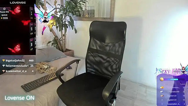 Snapshot of pixy_20 chatting on 12-12-24, 03:16 pixy 20 online show from 12-12-24, 03:16