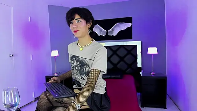 Snapshot of pixy_20 chatting on 12-27-24, 11:10 pixy 20 online show from 12-27-24, 11:10