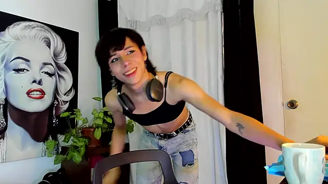 Snapshot of pixy_20 chatting on 12-31-24, 12:57 pixy 20 online show from 12-31-24, 12:57