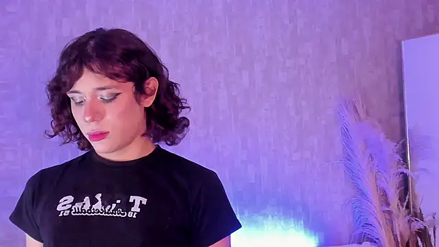 Snapshot of pixy_20 chatting on 09-24-25, 03:54 pixy 20 online show from 09-24-25, 03:54