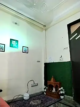 Snapshot of royaldoll-143 chatting on 03-22-25, 03:42 royaldoll-143 online show from 03-22-25, 03:42