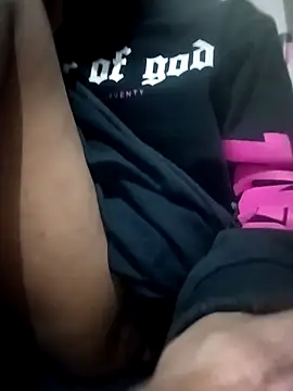 Snapshot of zoya_khan25 chatting on 12-03-24, 12:27 zoya khan25 online show from 12-03-24, 12:27