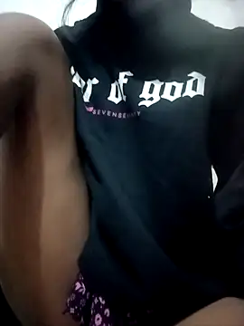 Snapshot of zoya_khan25 chatting on 12-04-24, 11:46 zoya khan25 online show from 12-04-24, 11:46