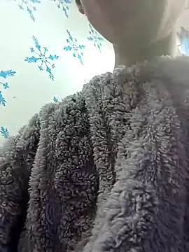 Snapshot of zoya_khan25 chatting on 01-16-25, 04:49 zoya khan25 online show from 01-16-25, 04:49