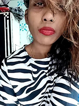 Snapshot of zoya_khan25 chatting on 03-01-25, 06:46 zoya khan25 online show from 03-01-25, 06:46