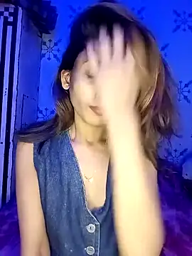 Snapshot of zoya_khan25 chatting on 03-11-25, 03:34 zoya khan25 online show from 03-11-25, 03:34