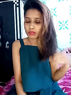 Snapshot of zoya_khan25 chatting on 03-13-25, 06:37 zoya khan25 online show from 03-13-25, 06:37