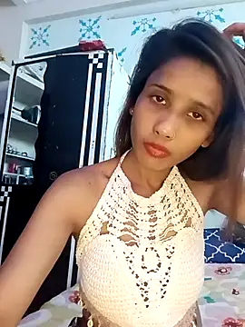 Snapshot of zoya_khan25 chatting on 03-17-25, 07:57 zoya khan25 online show from 03-17-25, 07:57