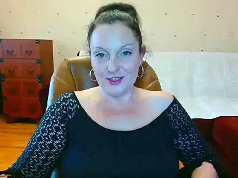 Alice3694 online show from 01-07-25, 12:20