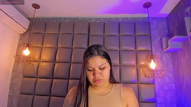 Snapshot of mile_uribe chatting on 03-15-25, 02:14 mile uribe online show from 03-15-25, 02:14