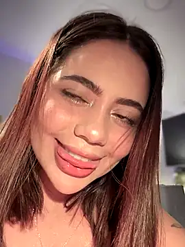 Snapshot of Aryrosee chatting on 12-03-25, 12:29 Aryrosee online show from 12-03-25, 12:29