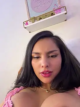 Snapshot of Maddy_Rouse_ chatting on 03-17-25, 03:25 Maddy Rouse online show from 03-17-25, 03:25