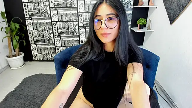 ChloeTurner  online show from 12-02-25, 06:58