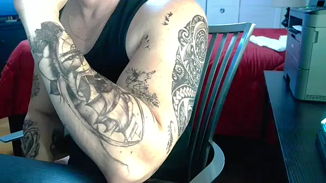 Aaron Rose25 online show from 10-21-25, 03:07