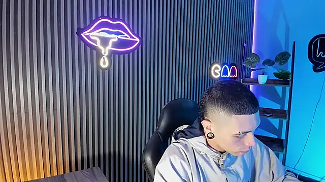 Snapshot of Jefer_rick_ chatting on 10-23-25, 12:59 Jefer rick online show from 10-23-25, 12:59