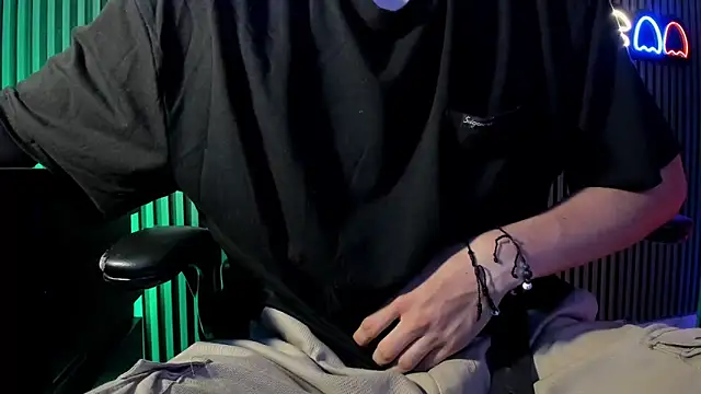 Snapshot of Jefer_rick_ chatting on 11-04-25, 11:53 Jefer rick online show from 11-04-25, 11:53