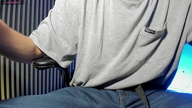 Snapshot of Jefer_rick_ chatting on 11-10-25, 12:04 Jefer rick online show from 11-10-25, 12:04