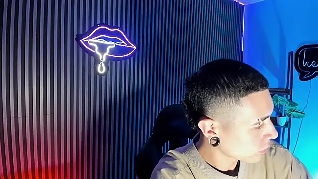 Snapshot of Jefer_rick_ chatting on 11-23-25, 12:38 Jefer rick online show from 11-23-25, 12:38