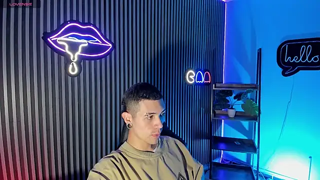 Snapshot of Jefer_rick_ chatting on 11-28-25, 12:19 Jefer rick online show from 11-28-25, 12:19