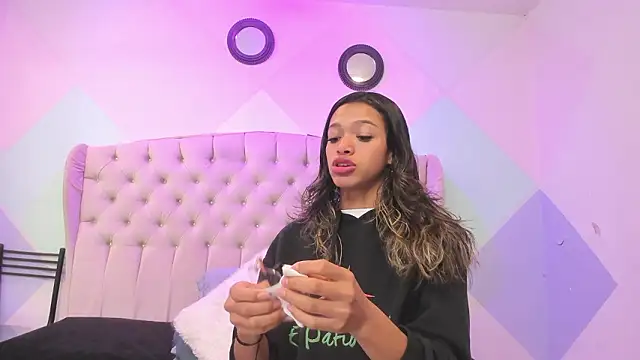 BritneyCollins online show from 02-11-26, 11:37