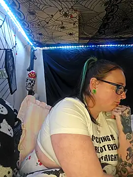 Snapshot of Bunny_Cummings chatting on 11-20-25, 11:26 Bunny Cummings online show from 11-20-25, 11:26