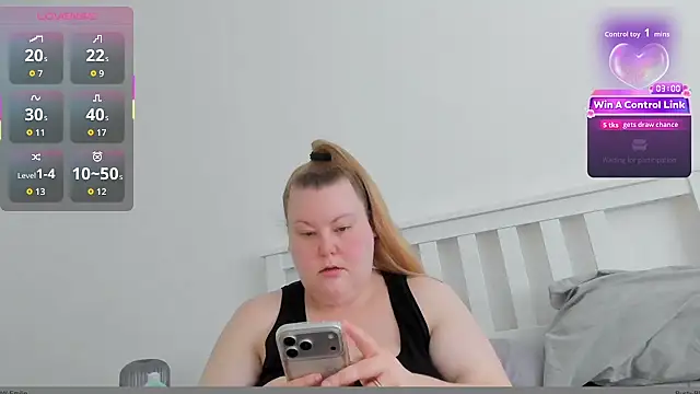 Snapshot of Busty-BBW-Emilie chatting on 07-12-26, 01:24 Busty-BBW-Emilie online show from 07-12-26, 01:24