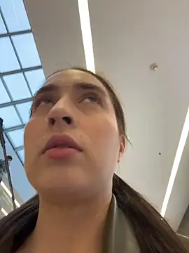 Holly Play online show from 11-06-25, 09:10