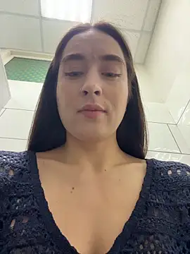 Holly Play online show from 04-22-26, 10:17