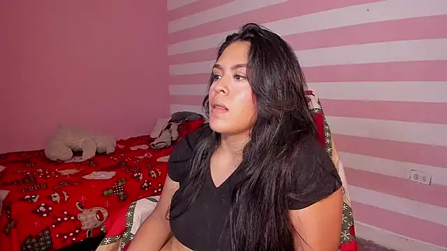 Snapshot of Loveequinn chatting on 12-21-24, 12:20 Loveequinn online show from 12-21-24, 12:20