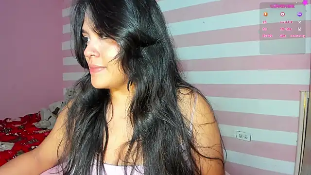 Snapshot of Loveequinn chatting on 01-02-25, 02:33 Loveequinn online show from 01-02-25, 02:33