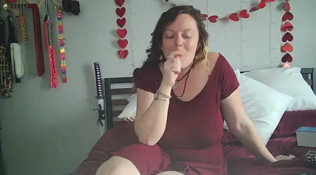 Lyrann89 online show from 03-08-25, 08:57