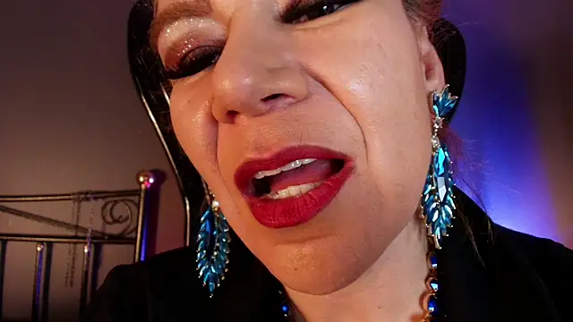 MelaniaKnauss online show from 06-05-26, 08:25