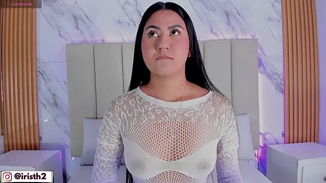 Iris Thompson  online show from 02-04-26, 03:34