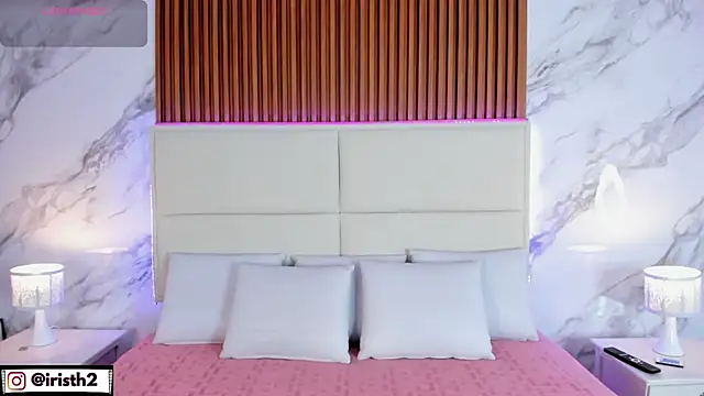 Iris Thompson  online show from 04-26-26, 04:32