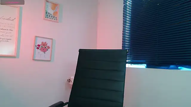 Snapshot of lucy_diiaz chatting on 01-07-25, 10:08 lucy diiaz online show from 01-07-25, 10:08