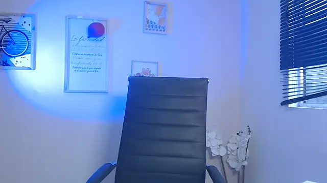 Snapshot of lucy_diiaz chatting on 03-04-25, 08:38 lucy diiaz online show from 03-04-25, 08:38