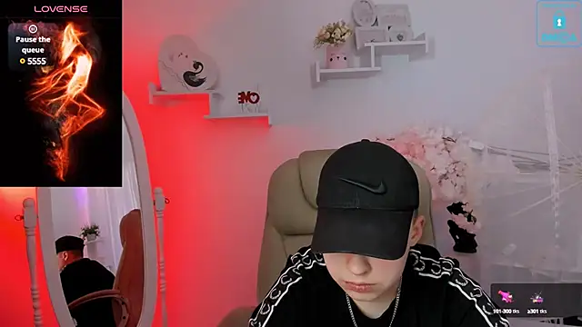 Dolly  Queen  online show from 02-03-25, 08:46