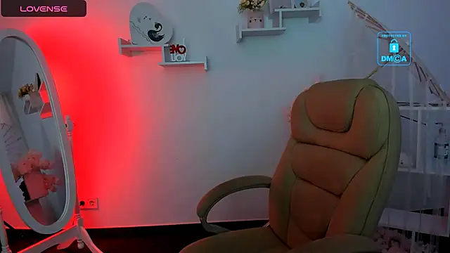 Dolly  Queen  online show from 02-25-25, 09:02