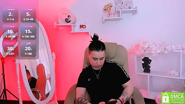 Dolly  Queen  online show from 03-16-25, 03:14