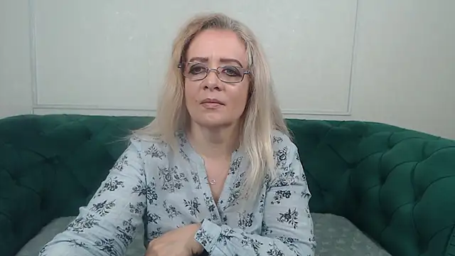 IvanaCharm online show from 09-22-25, 03:30