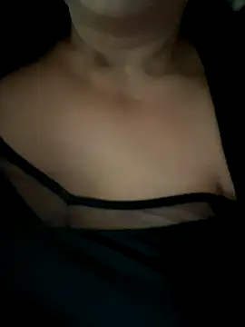 Snapshot of luna_14 chatting on 10-13-25, 12:27 luna 14 online show from 10-13-25, 12:27