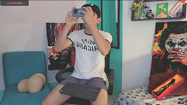 flowers18 online show from 04-13-26, 10:26