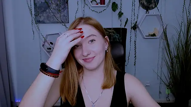 Snapshot of daisy_candy chatting on 01-24-25, 11:56 daisy candy online show from 01-24-25, 11:56