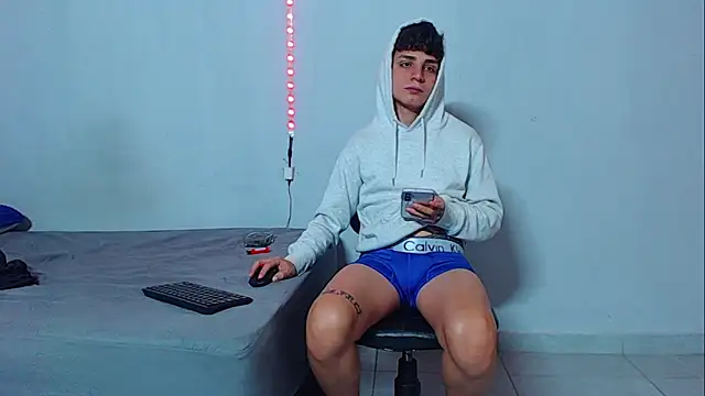 mikecoper 23 online show from 10-25-25, 03:18