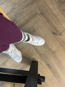 FeetVibe online show from 11-04-25, 08:02