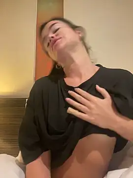 English-Chloe96 online show from 11-03-25, 05:31