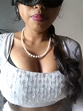 sandy naughty online show from 11-13-25, 08:02