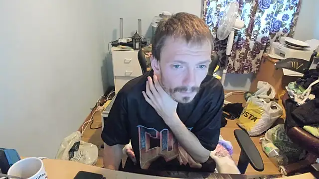 Snapshot of sexy264329 chatting on 10-19-25, 06:47 sexy264329 online show from 10-19-25, 06:47