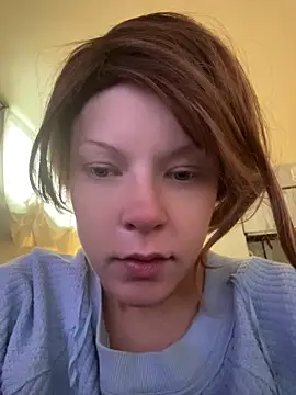 EllaSnow online show from 04-20-26, 08:43